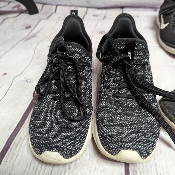 Nike and Adidas athletic shoe lot. Size 8 - Picture 2 of 10